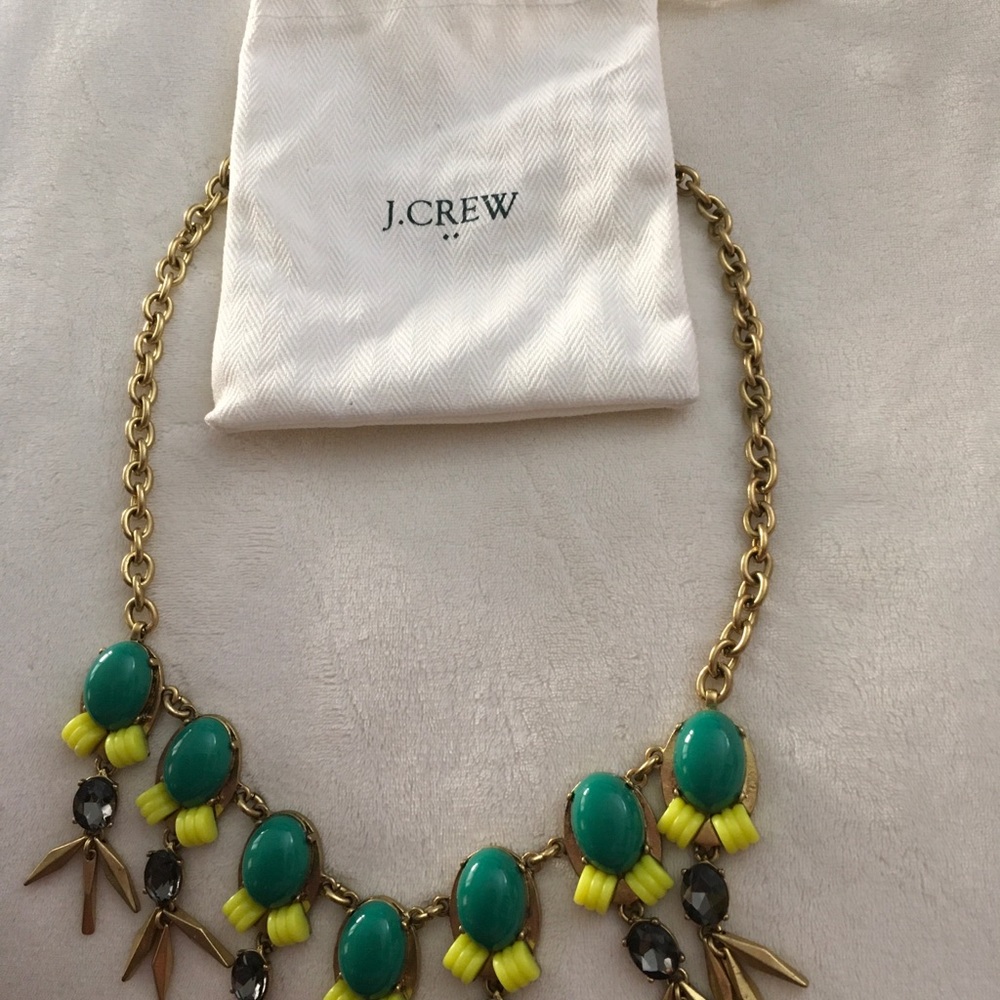 💚J. CREW NECKLACE.💚 - Picture 2 of 2